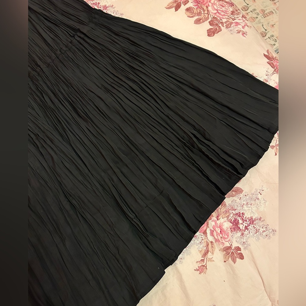 NWT NEW Modern Citizen Black Galena Tiered Ruched Midi Skirt Midi Medium - Picture 7 of 9